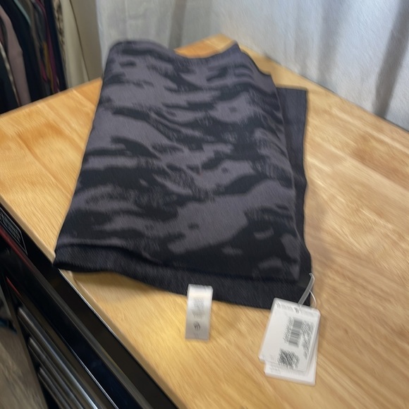 NWT oversized jacquard scarf camo - Picture 4 of 10